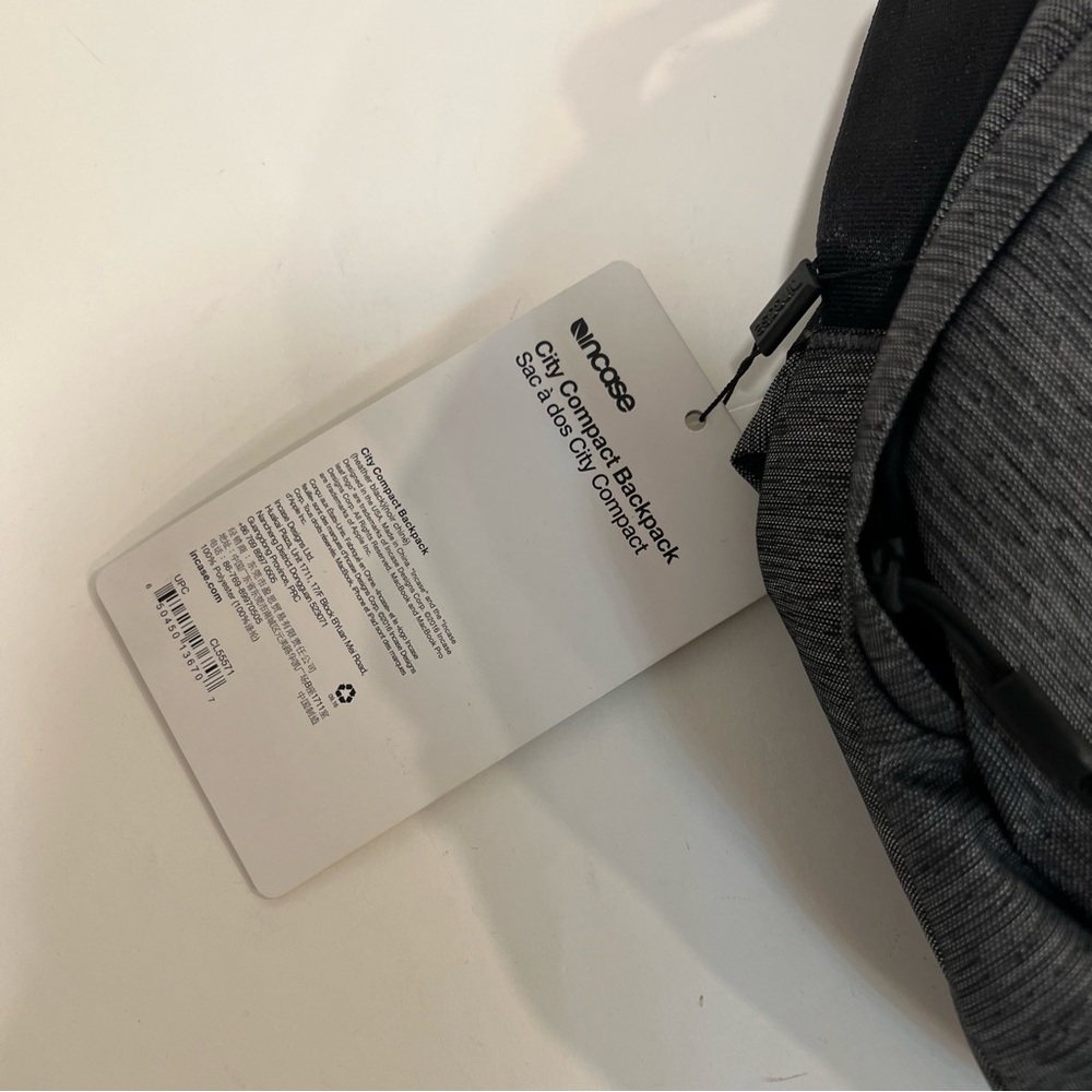 Incase City Compact Backpack for MacBook In Grey Color - New With Tag - Reemoly - Picture 6 of 14